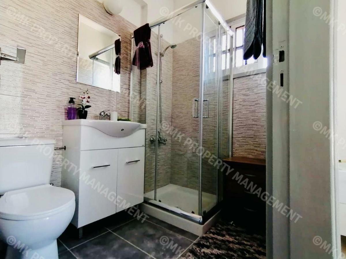 Lysia Sea-View Apartment Larnaca Eksteriør billede