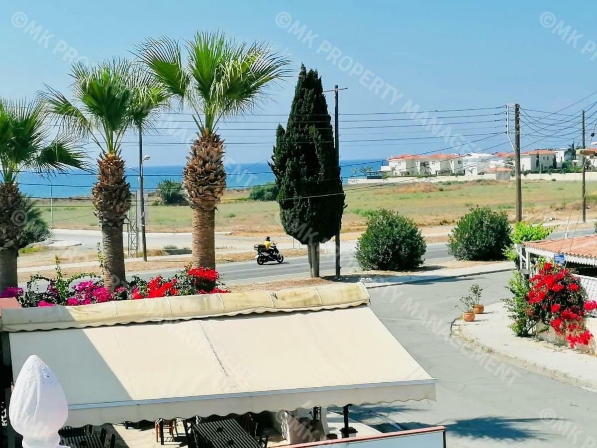 Lysia Sea-View Apartment Larnaca Eksteriør billede