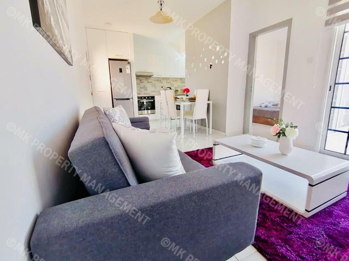 Lysia Sea-View Apartment Larnaca Eksteriør billede