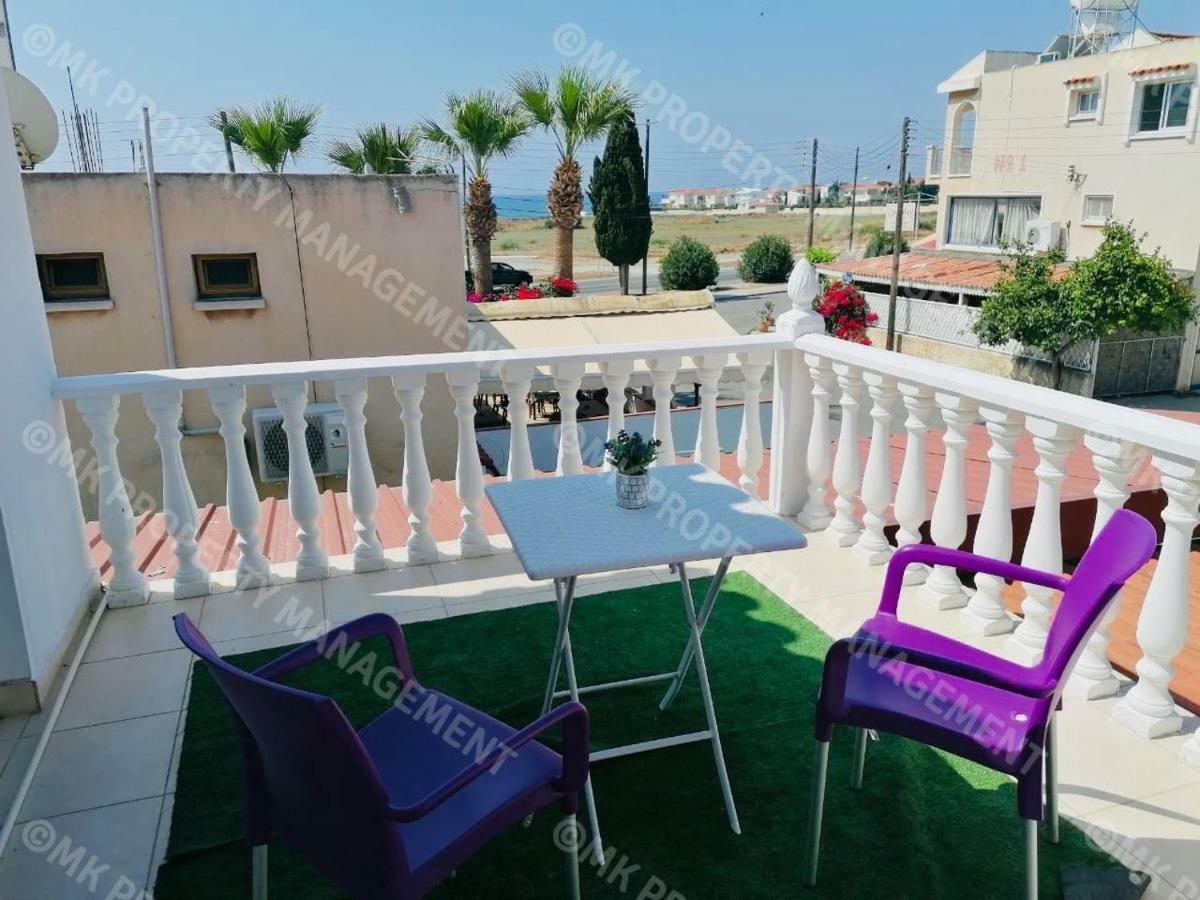 Lysia Sea-View Apartment Larnaca Eksteriør billede